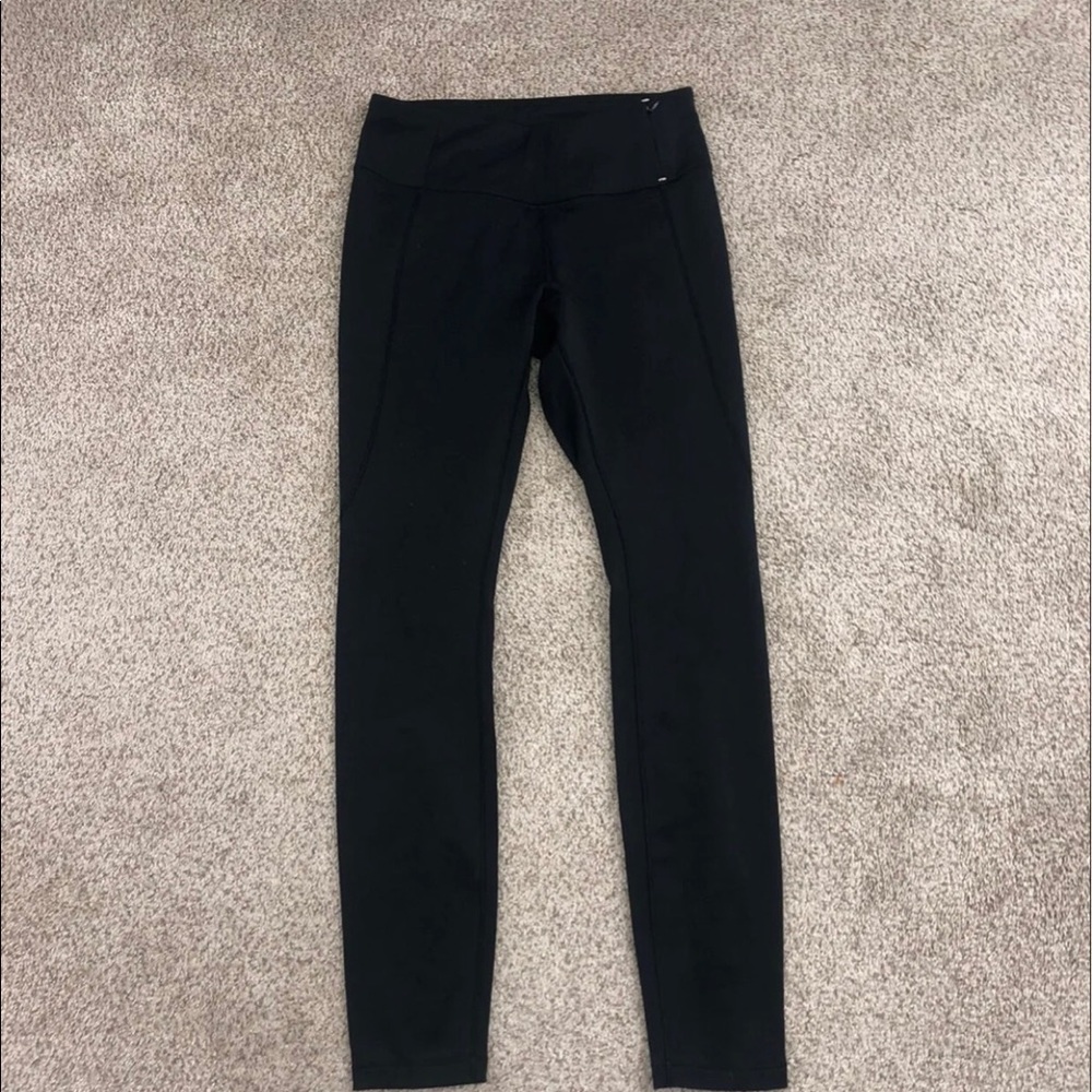 Carrie Underwood leggings